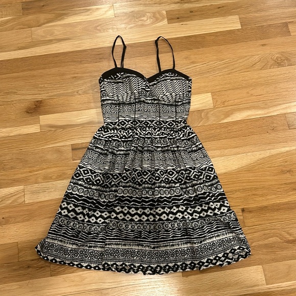 Patterned Sundress - Picture 1 of 4